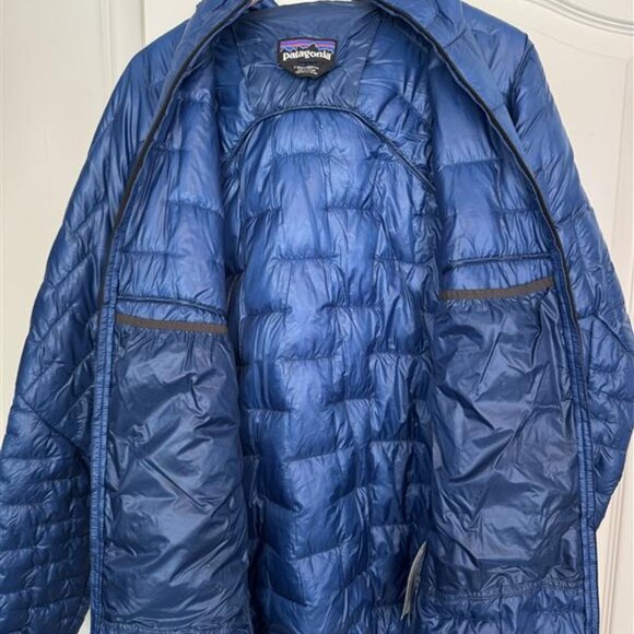 Patagonia Micro Puff Hoody (Men's Large) - Picture 4 of 5